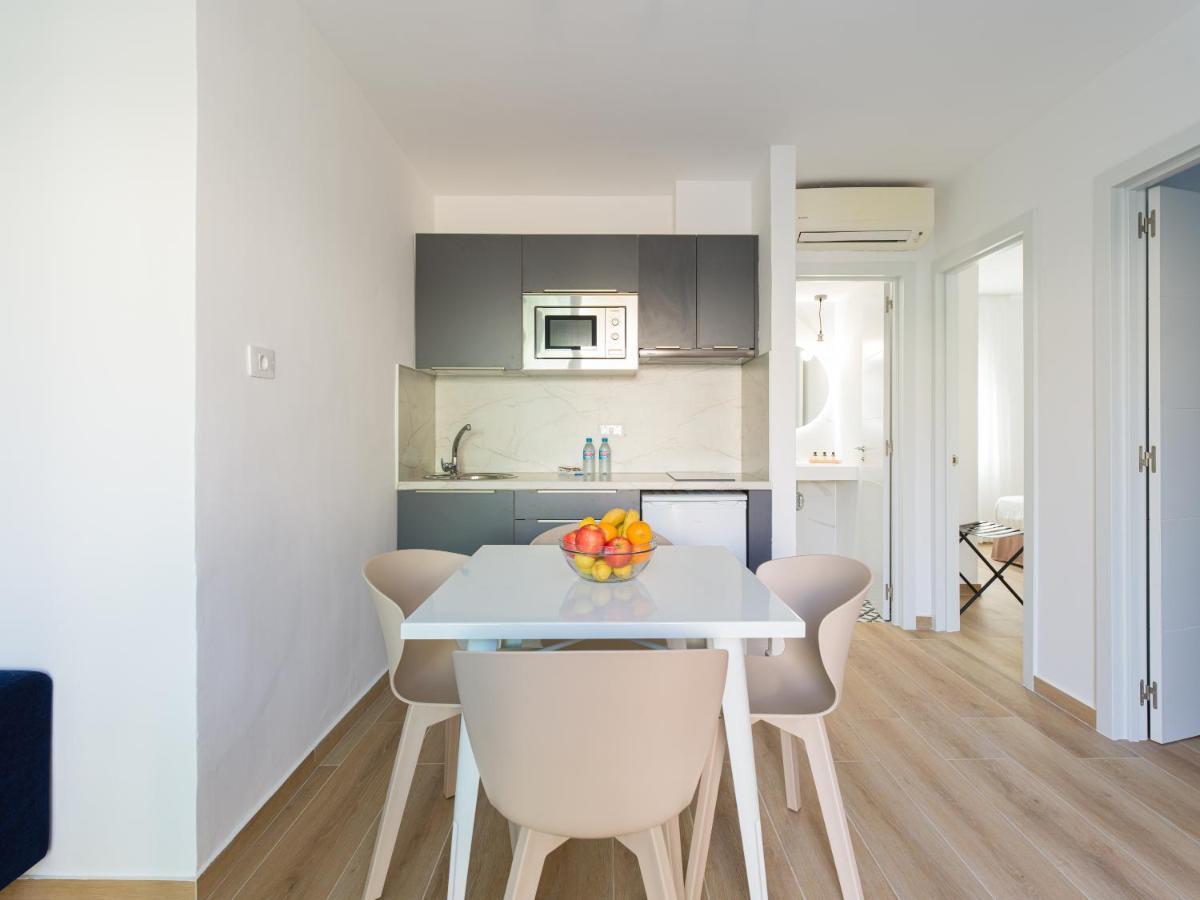 Homeforguest Moderno Apartamento Con Piscina En Коральео Экстерьер фото