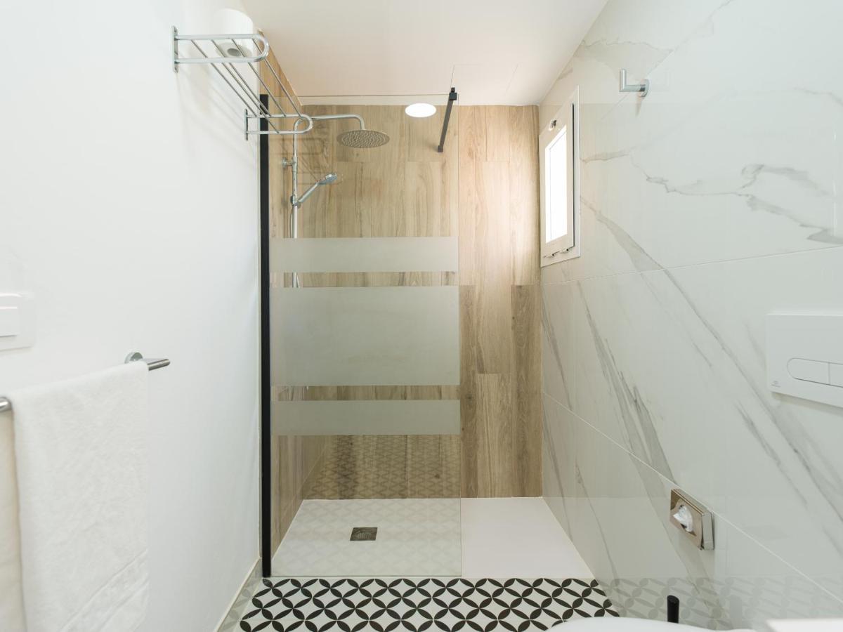 Homeforguest Moderno Apartamento Con Piscina En Коральео Экстерьер фото