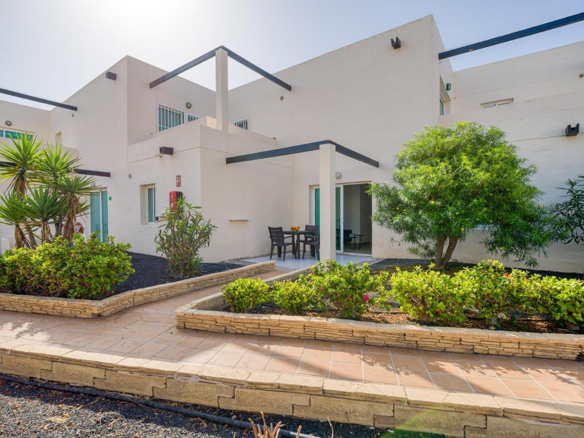 Homeforguest Moderno Apartamento Con Piscina En Коральео Экстерьер фото