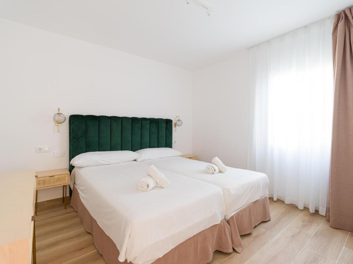 Homeforguest Moderno Apartamento Con Piscina En Коральео Экстерьер фото